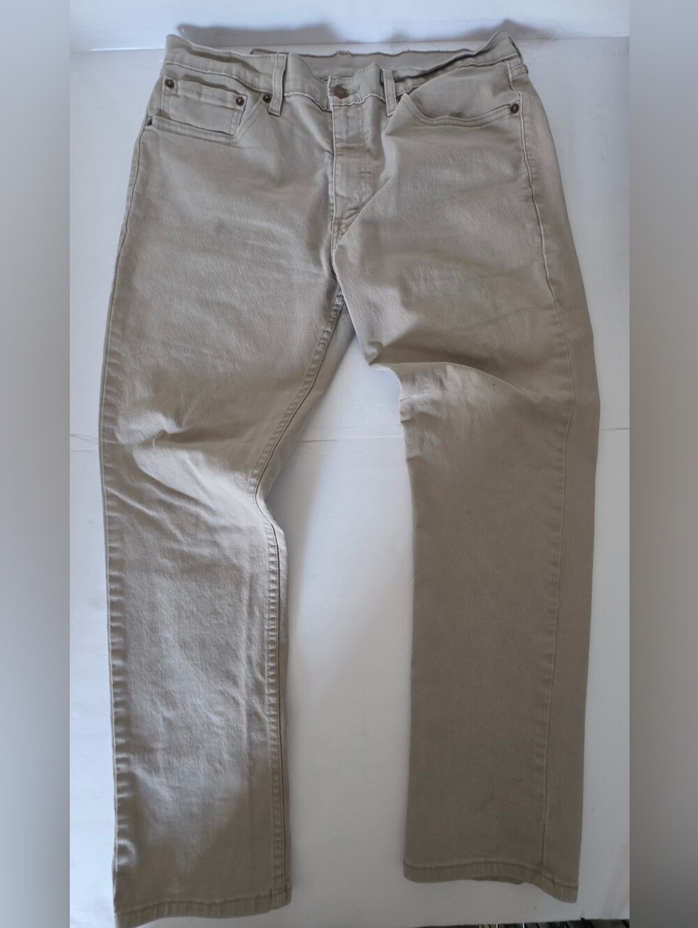 Levi's Slim Straight Jeans in Light Khaki